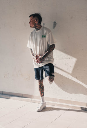 
                  
                    Laden Sie das Bild in den Galerie-Viewer, T-SHIRT &amp;quot;ONLY NEED THE CREW&amp;quot;
                  
                