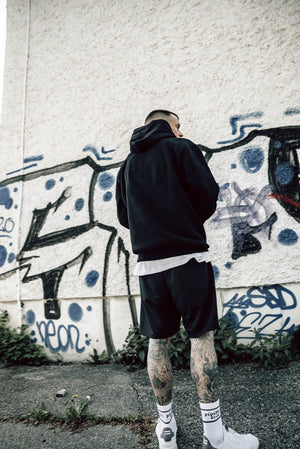 
                  
                    Laden Sie das Bild in den Galerie-Viewer, HOODIE ALLBLACK
                  
                